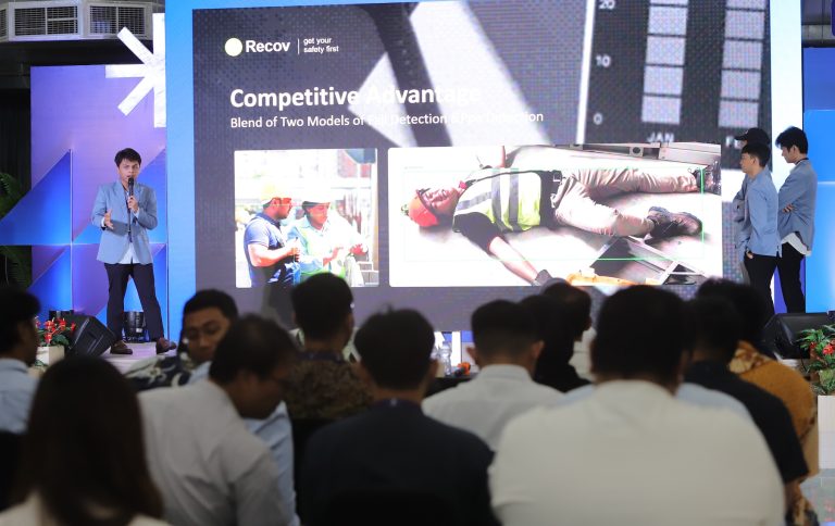 Mau Tahu Gimana 5G dan AI Bikin Kerja di Pabrik Lebih Aman dan Lancar?