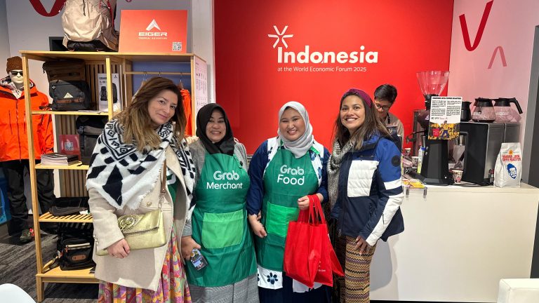Restu Mande Pamerkan Produk di Paviliun Indonesia WEF 2025 Davos