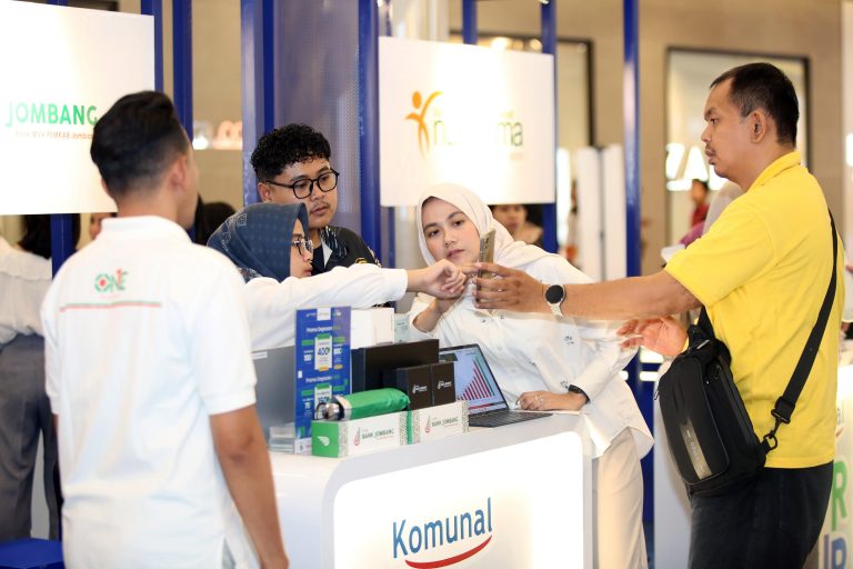 Kiprah Gemilang 2024, Komunal Bukukan Deposito Rp8,8T dan Salurkan Kredit UMKM Rp1,2T