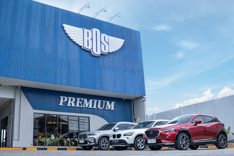 Ruang Tunggu Bengkel Ini Serasa di Café, Auto Betah!