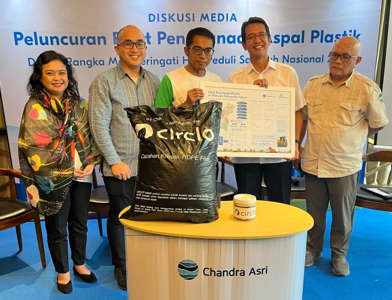 Hasil Evaluasi Aspal Plastik, Jalan Kuat dan Sampah Berkurang