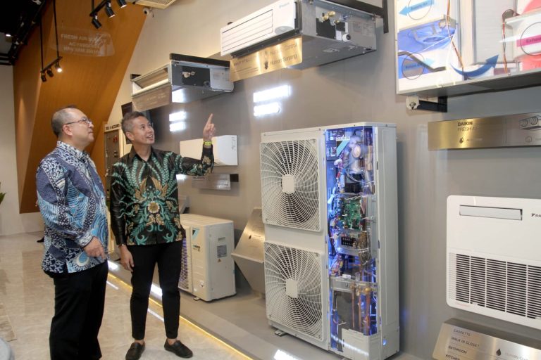 DAIKIN Hadirkan Proshop Showroom Pertama di Makassar