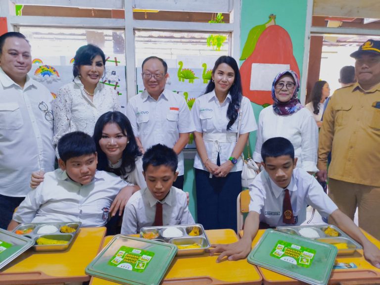 Kolaborasi Grab, OVO, dan YIPB Dukung Gizi Anak Berkebutuhan Khusus