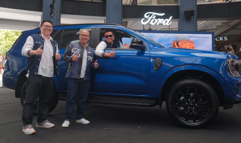 Ford Everest Sport Generasi Baru Tawarkan Desain Sporty dan Fitur Canggih
