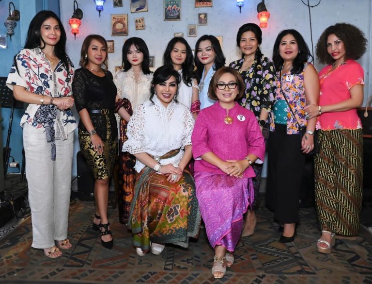 Dari Tradisi ke Inovasi: Perempuan Bangun Jejak Budaya Baru