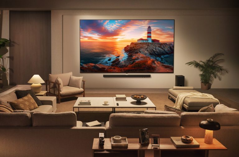 LG Gebrak Pasar TV Premium dengan QNED evo 2025