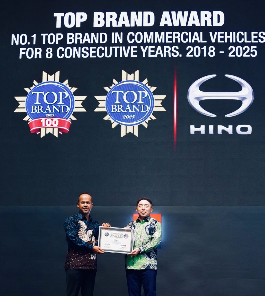 Hino Raih Top Brand Award dan Masuk Top Brand 100: Bukti Kepercayaan Konsumen Nasional