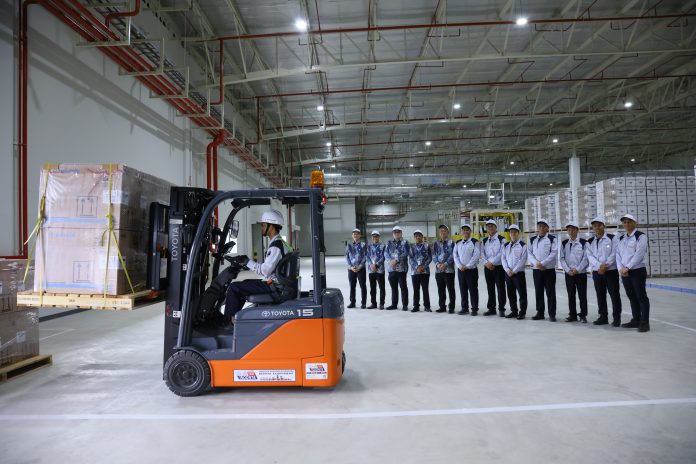 Foto Pers 2 - DAIKIN Mulai Pengiriman Perdana AC Nusantara Prestige Ke Seluruh Indonesia AC DAIKIN