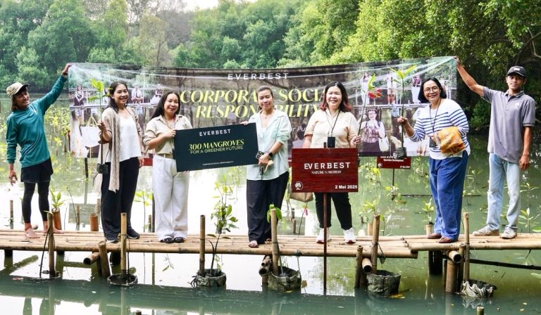Tanam 300 Mangrove, Ini Aksi Hijau Everbest