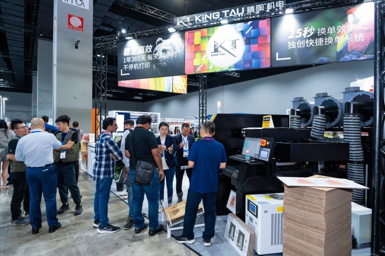 RX Exhibition, Asosiasi Kotak Karton Gelombang Indonesia, AKKGI, WEPACK Southeast Asia 2025, Pameran Industri Kemasan, International Paper Chain Expo, Paper Chain Expo, tren kemasan halal, inovasi desain berbasis preferensi regional, marketing 