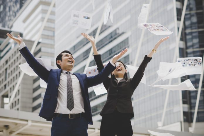 10 Strategi Mengalahkan Kompetitor dan Mendominasi Pasar