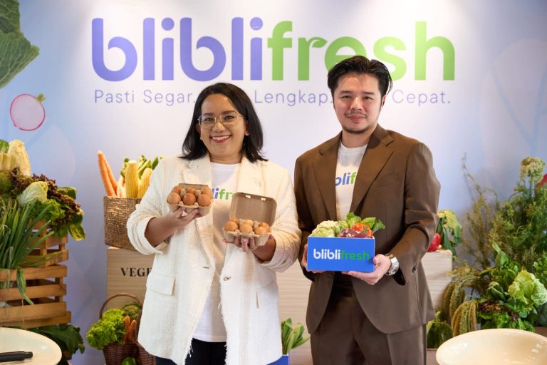 BlibliFresh tidak hanya hadir sebagai kanal belanja groceries online, tapi membawa tiga janji utama yang menjadi fondasi pengalaman pelanggan. Pertama, Pasti Segar di mana setiap produk segar dipilih dan dikurasi dengan standar kualitas tinggi. Konsumen bisa lebih tenang karena apa yang mereka terima sudah melewati proses seleksi yang ketat agar selalu dalam kondisi terbaik.