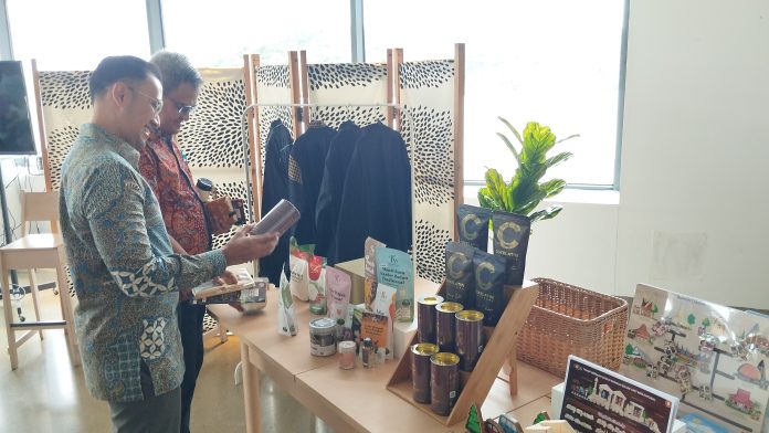 IKEA, Kemenperin, Kelas Kreatif, UMKM, Industri Kecil dan Menengah, IKEA Indonesia, Kelas Kreatif Industri Kecil dan Menengah, Desain Produk Lokal, cara mengenalkan produk, PT DFI Retail Nusantara Tbk, Teras Indonesia