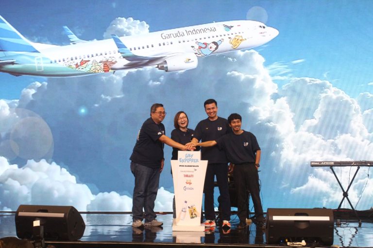 Crystalin & Tango Luncurkan Kemasan Spesial “Sky Explorer” Bareng Garuda Indonesia dan Tahilalats