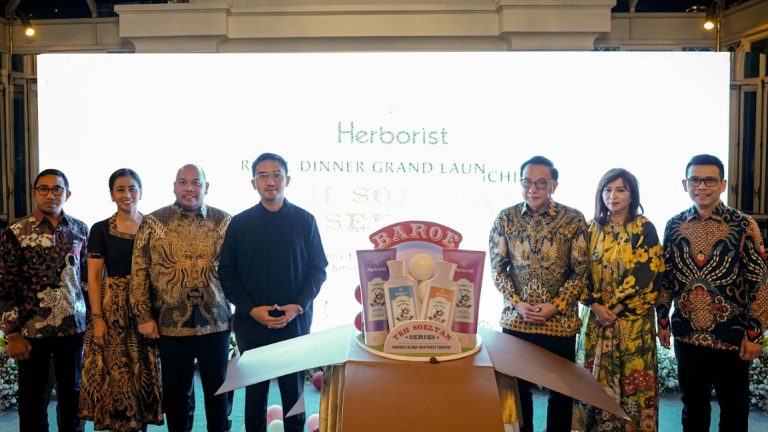 Herborist Luncurkan Teh Soeltan Series di Pura Mangkunegaran