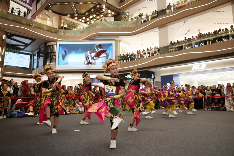 Lebih dari 8.000 Penari Penuhi Mall di 11 Kota Serentak dalam Indonesia Menari 2025