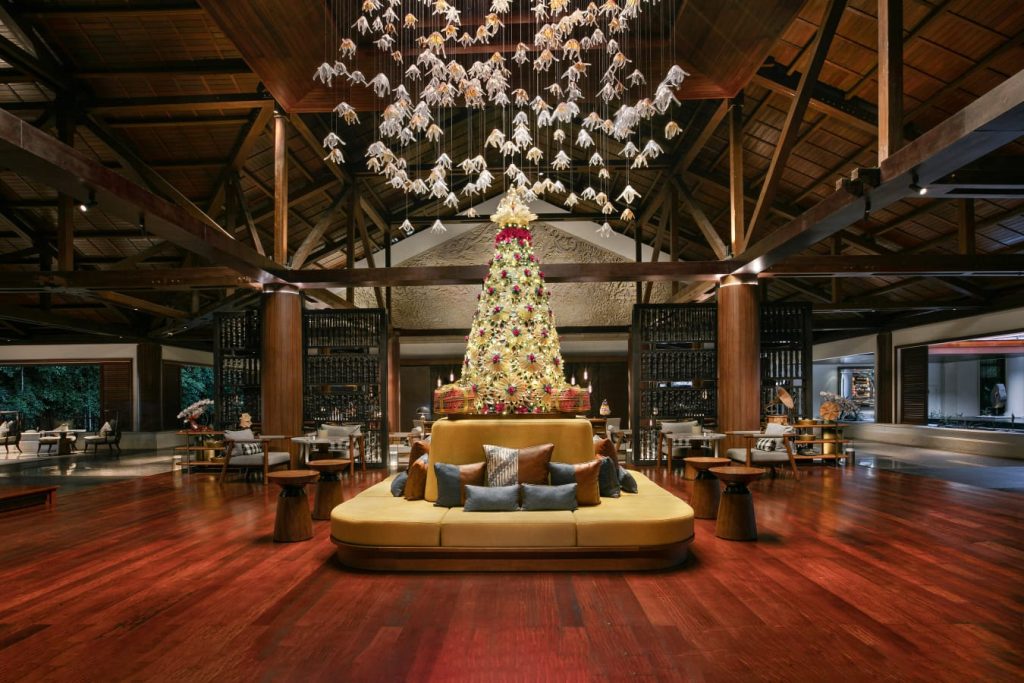 Menyambut Natal dan Tahun Baru dengan Malam Penuh Kilau di The Laguna Bali