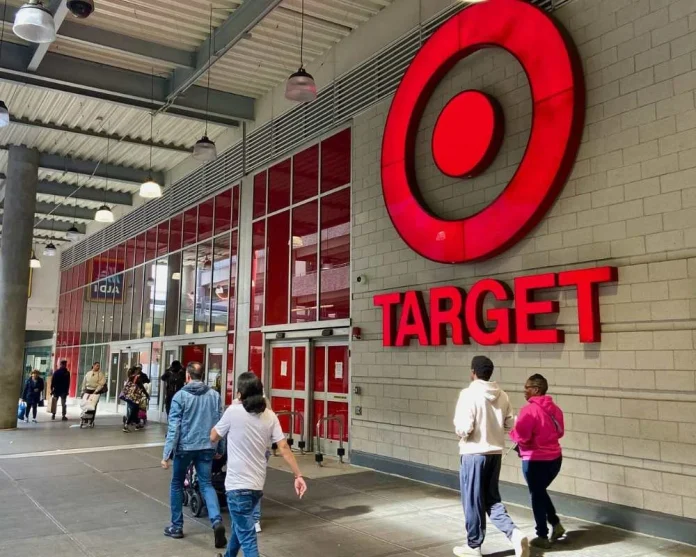 PHK Massal, Langkah Pahit target corportion Raja Ritel Amerika Memulihkan Kinerja Bisnis Target Corporation PHK 1.800 Karyawan Demi Pulihkan Kinerja Bisnis