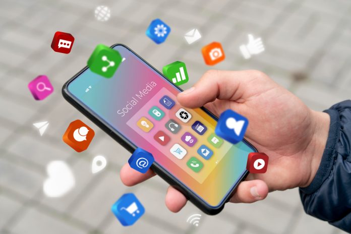 Cara Efektif Menjangkau Pelanggan di Era Mobile-First
