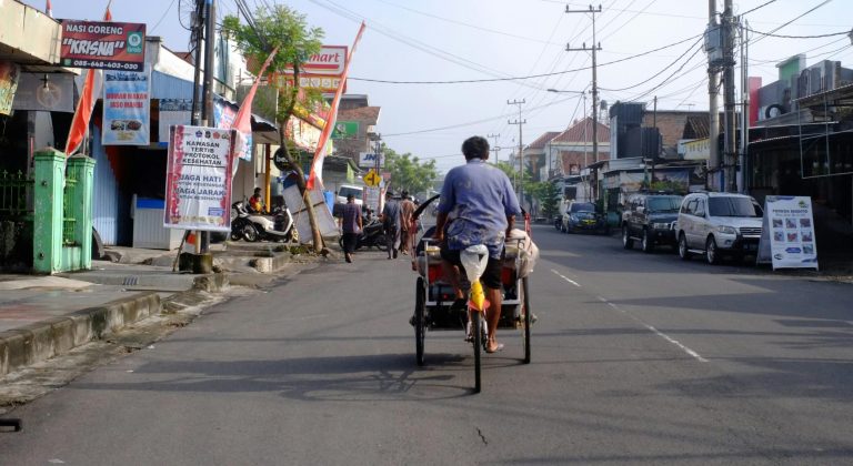 Blitar Gateway, Mulai Makam Soekarno Hingga Es Legiun