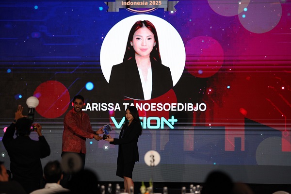 Clarissa Tanoesoedibjo meraih Martech Excellence Award 2025 berkat inovasi Vision+ dalam memanfaatkan teknologi AI dan MarTech. Vision+ diakui sebagai pionir transformasi digital di industri OTT Indonesia.