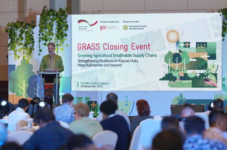 Proyek GRASS, GIZ Indonesia, ketahanan petani swadaya, pertanian berkelanjutan, Kapuas Hulu, perubahan iklim,