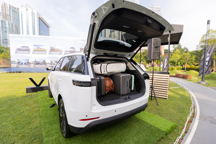 JAECOO J5 EV, mobil Listrik, biaya per kilometer, SUV Listrik, slogan, mobil Listrik suv, mobil listrik kompak, Jim Ma, Country Director JAECOO Indonesia, JAECOO J5 EV, mobil listrik, SUV listrik, biaya per kilometer, fast charging, jarak tempuh EV, EV murah Indonesia